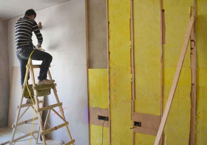 1605843104249381.jpg 玻璃棉隔聲施工.jpg