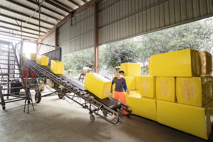 哪里有做離心玻璃棉的廠家