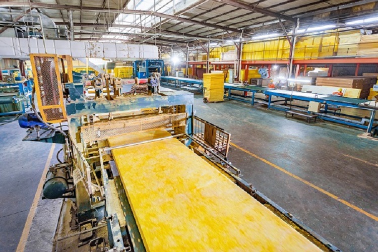 玻璃棉廠家介紹如何區(qū)分玻璃棉板的質(zhì)量 玻璃棉廠家介紹如何區(qū)分玻璃棉板的質(zhì)量