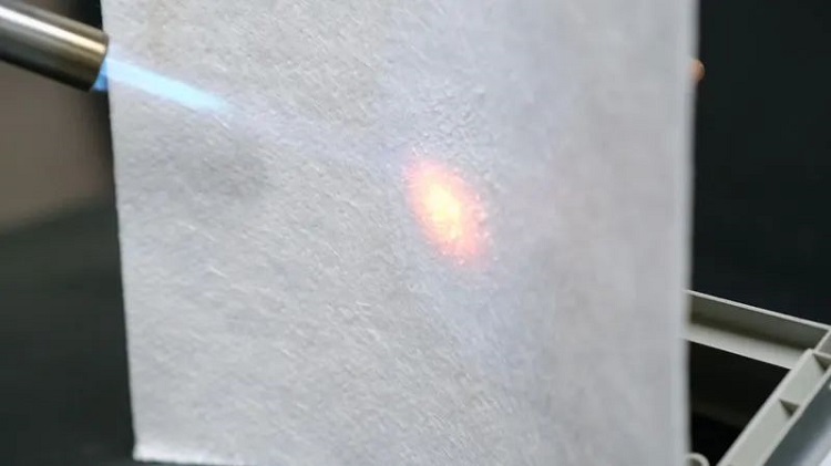 尤特森氣凝膠氈防火實驗