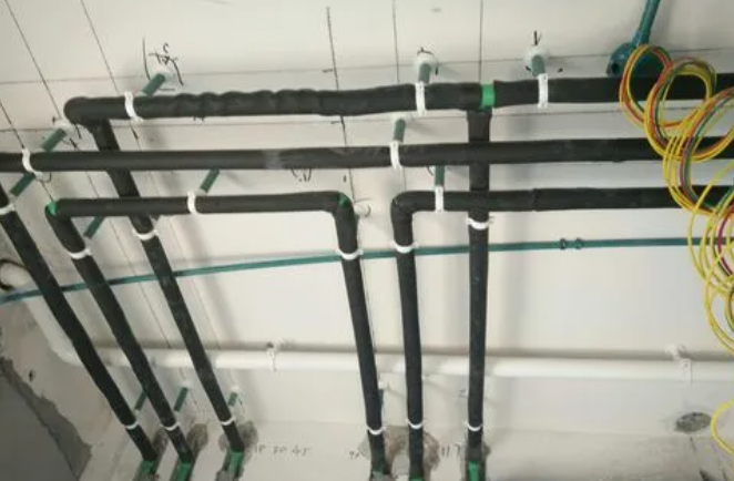 泳池?zé)崴艿揽梢允褂孟鹚鼙毓馨鼏? width=