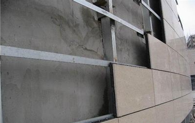 外墻建筑材料對(duì)比：保溫裝飾一體板與傳統(tǒng)石材幕墻