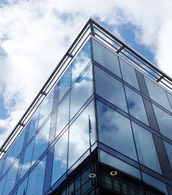 玻璃幕墻的保溫防火材料應(yīng)用探討