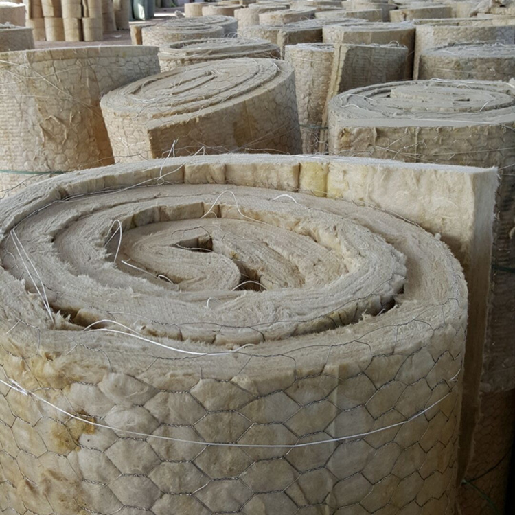 鋼絲網(wǎng)巖棉氈是什么？性能特點(diǎn)及應(yīng)用詳解